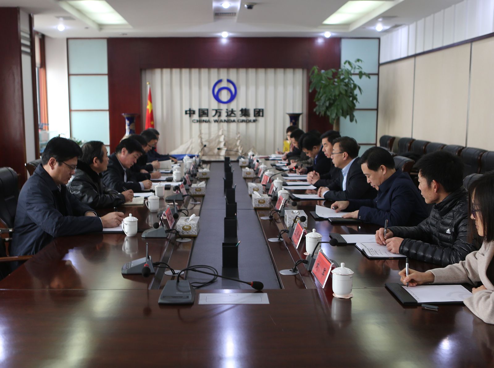 东营市发改委到万达集团开展“送政策上门精准对接” 服务民营企业活动