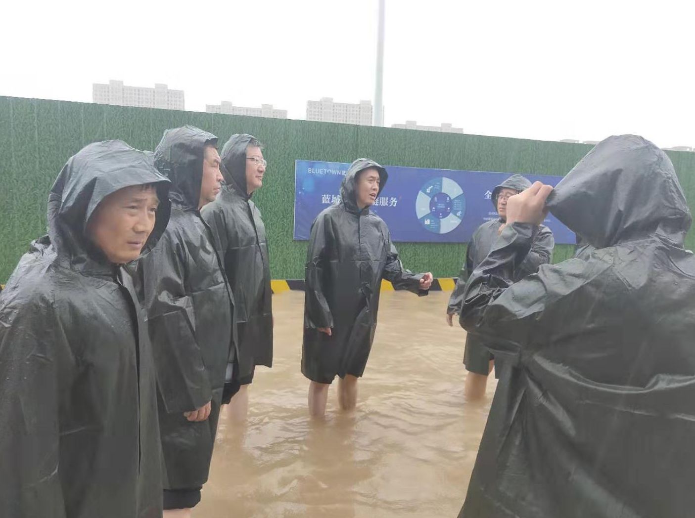众志成城 万达地产集团全力应对“利奇马”台风